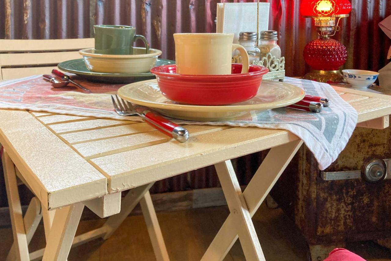 Snuggle Inn Wimberley Cabin With Fire Pit And Deck Ngoại thất bức ảnh