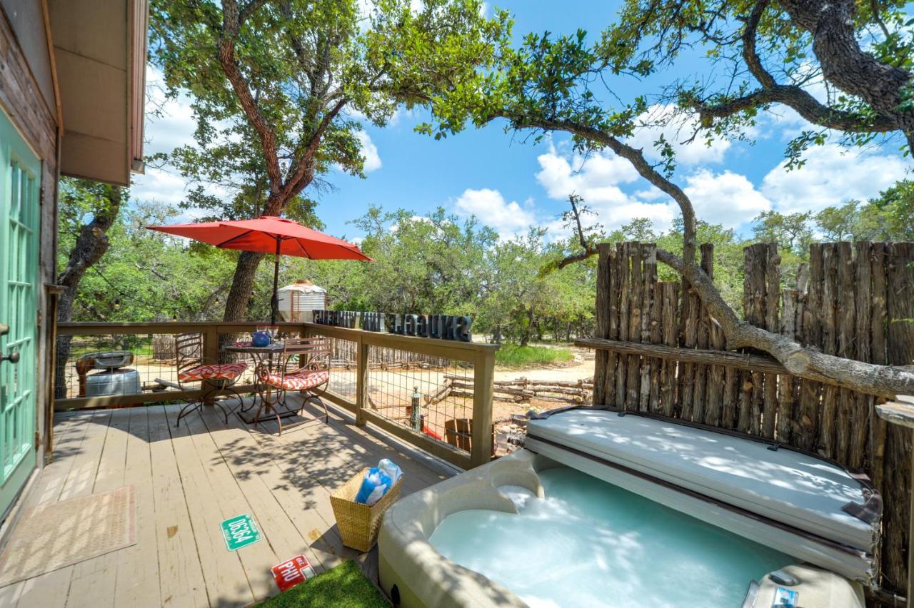 Snuggle Inn Wimberley Cabin With Fire Pit And Deck Ngoại thất bức ảnh