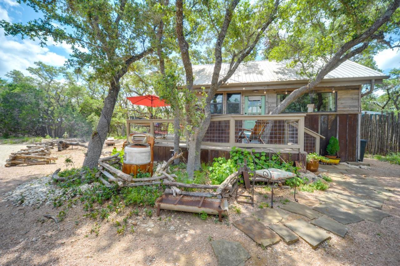 Snuggle Inn Wimberley Cabin With Fire Pit And Deck Ngoại thất bức ảnh